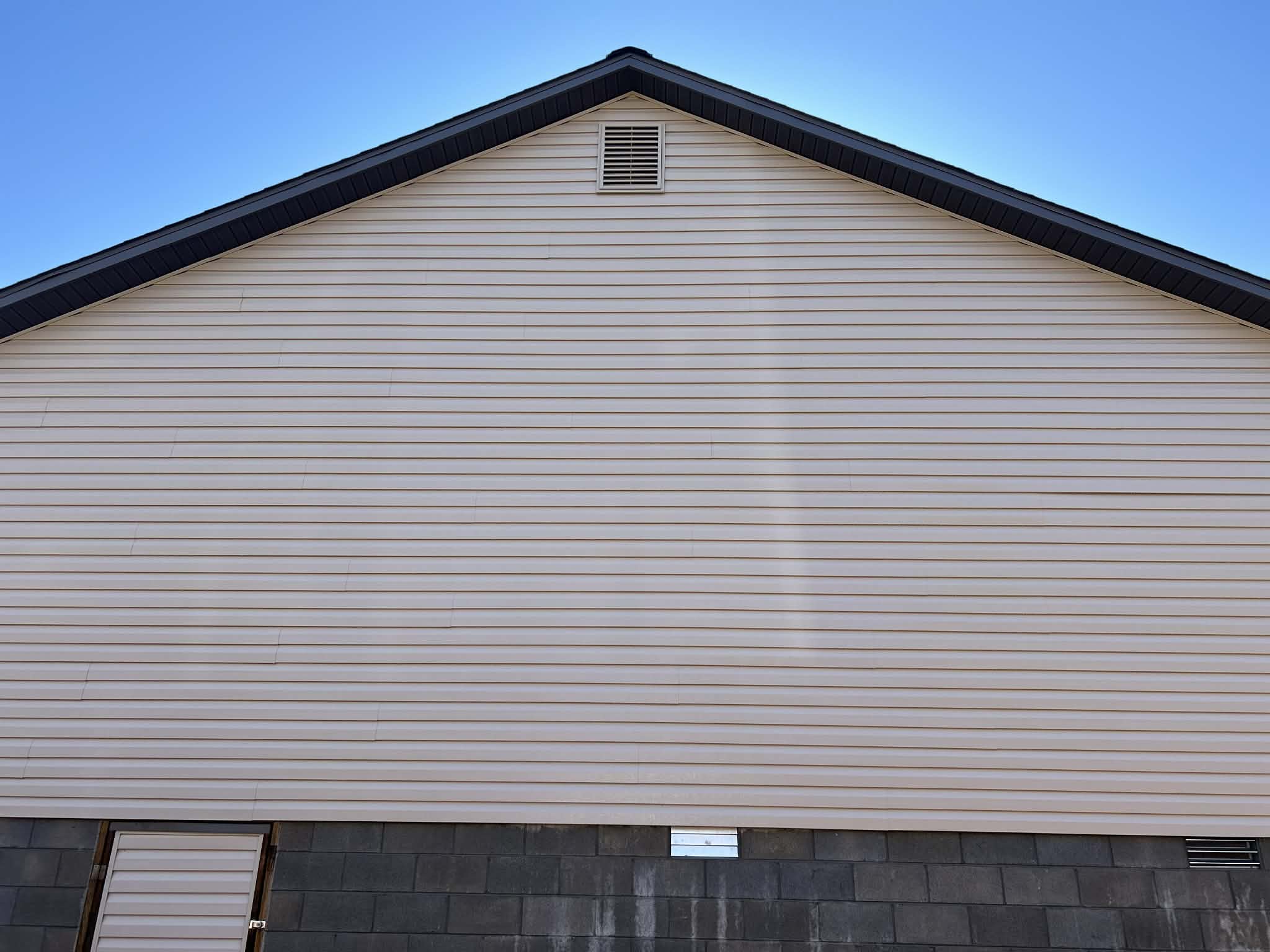 Vinyl siding after soft wash — Branson MO
